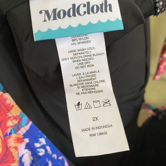 Modcloth Black Floral Halter bathing suit One Piece Swimsuit chic low cut sz 2X - Picture 12 of 15